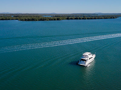 Yacht on the Broadwater